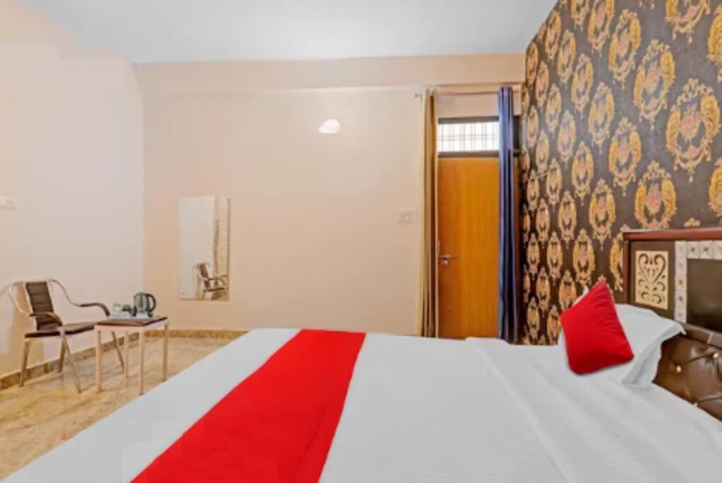 Guest house Rd Palace And *